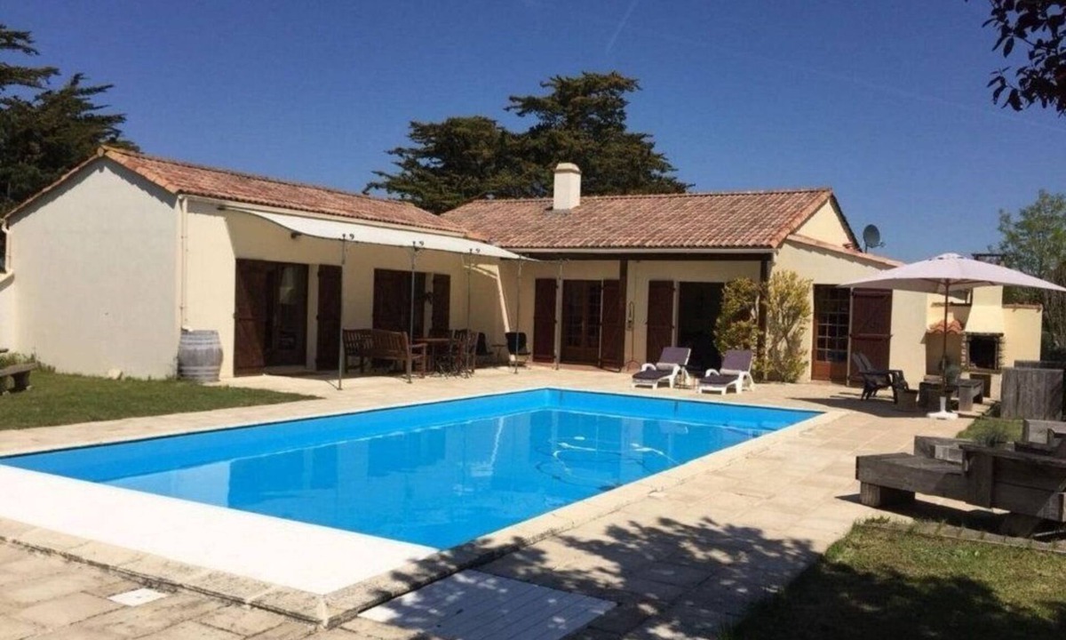Jard-sur-Mer Villa | Villa for 6 near the sea with heated pool