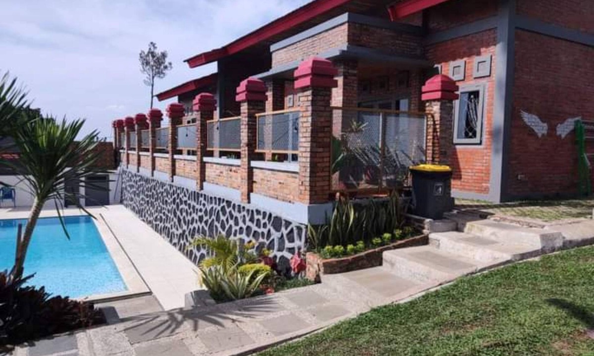 Cisarua Villa | villa forest puncak