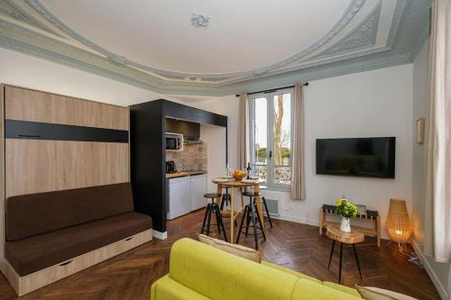 Quincy-Voisins Apartment | Villa Forestière Studio Le Châtaignier
