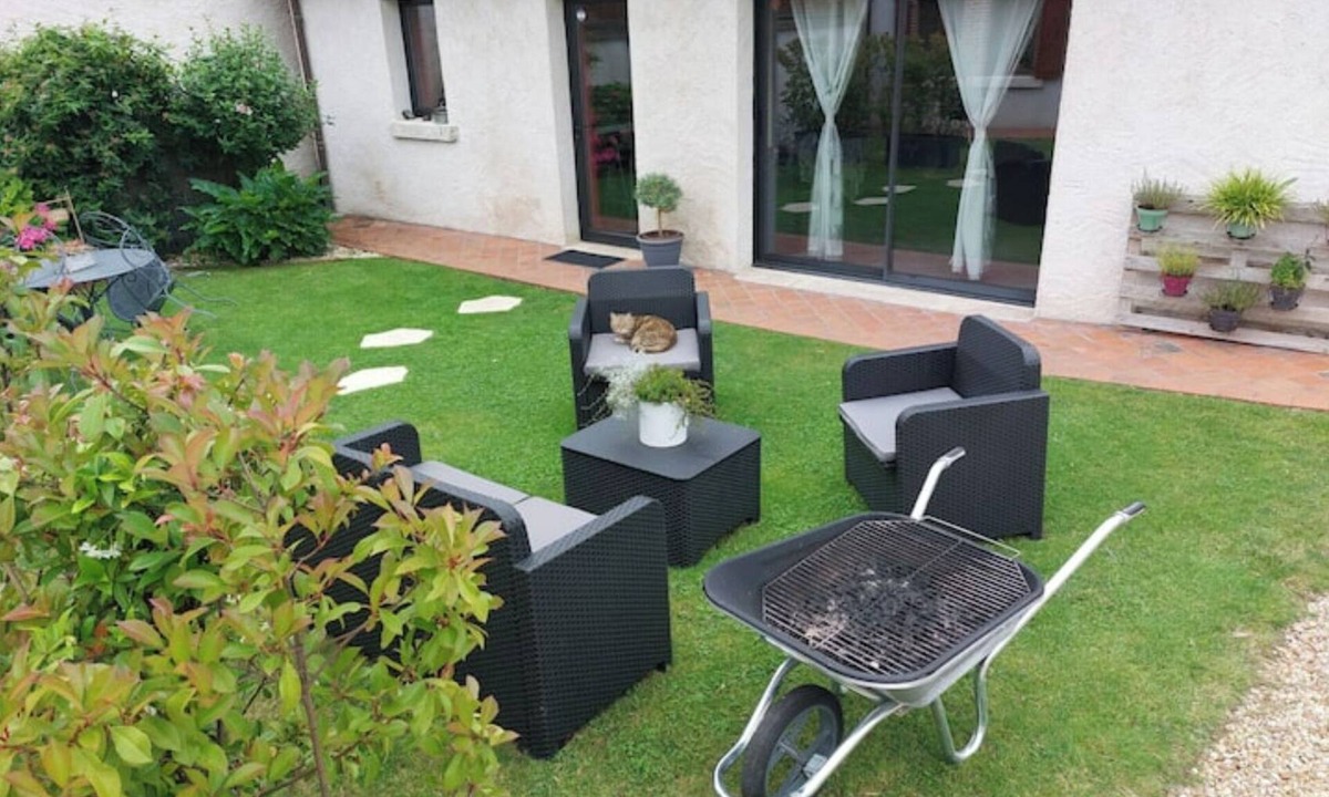 La Chapelle-Montmartin House | Villa