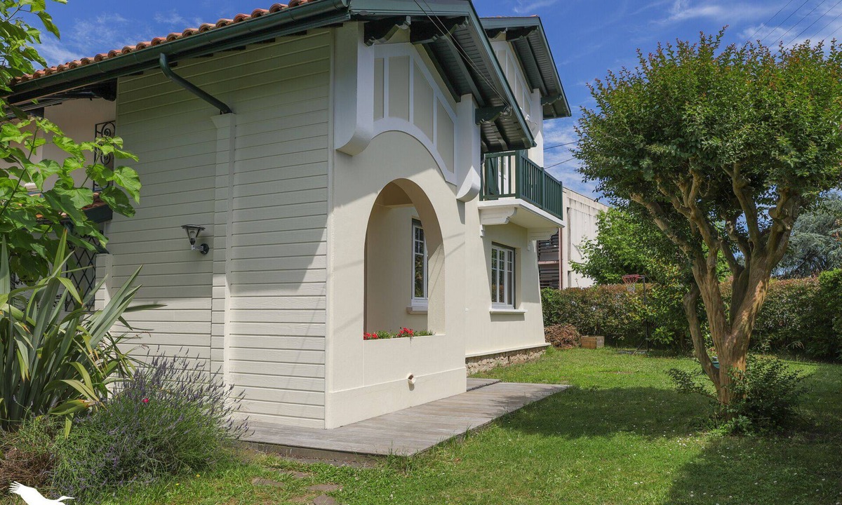 Saint-Vincent-de-Tyrosse Villa | VILLA LILIAC 5 bedrooms/pool