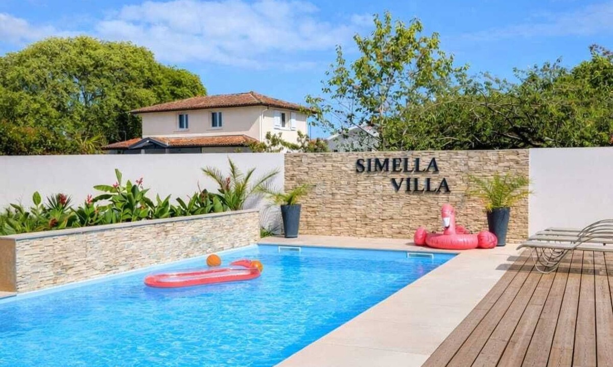 Saint-Vincent-de-Tyrosse Villa | Villa Simella