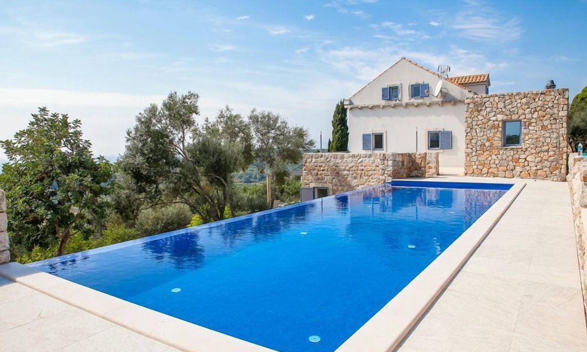 Sudurad Villa | Villa Frajga - Five Bedroom Villa, Sleeps 10