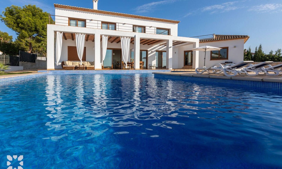 Urbanitzacio la Fustera Villa | Villa FUSTERA by Abahana Villas