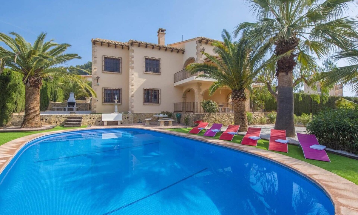 Urbanitzacio la Fustera Villa | Villa Fustera - PlusHolidays