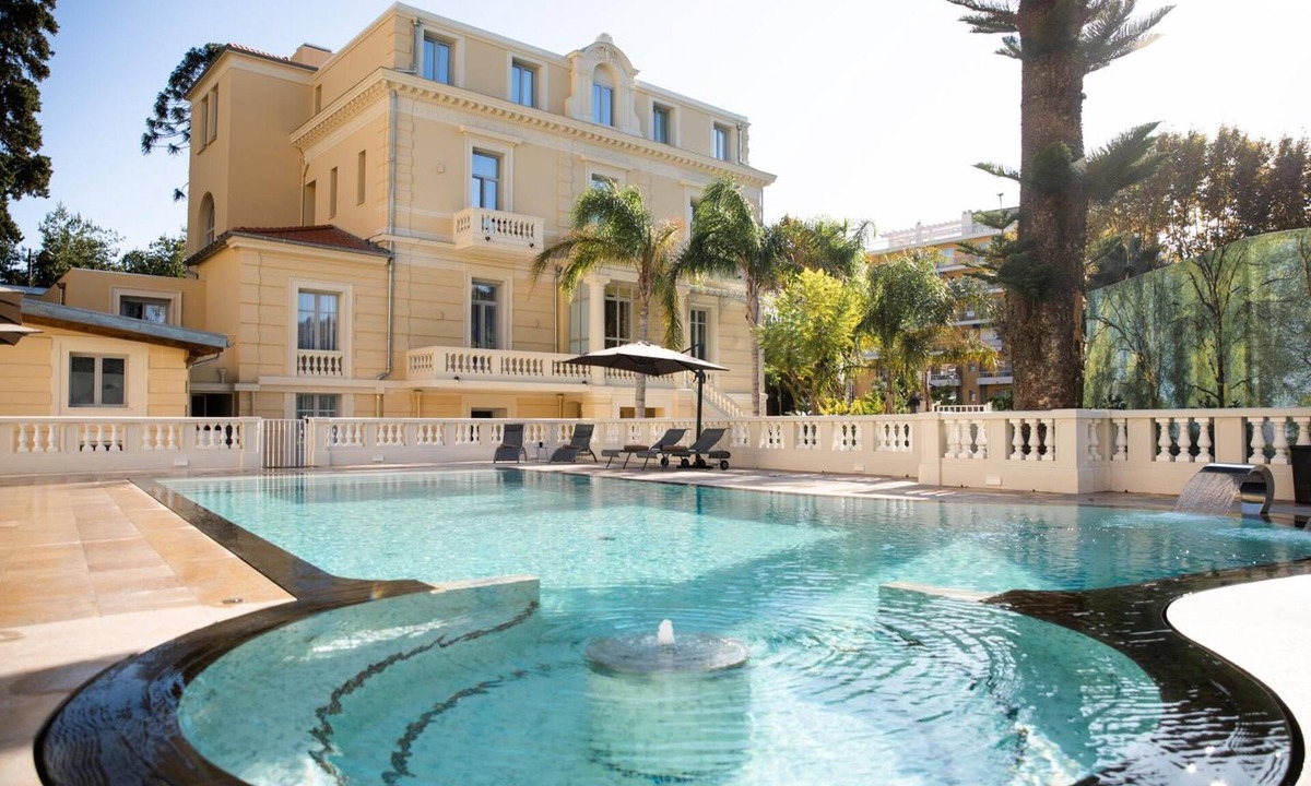 Menton Hotel | Villa Genesis