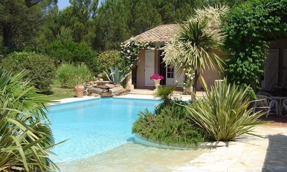 Cogolin Villa | Villa golfe de St Tropez, quiet comfortable, bungalow 6 pers