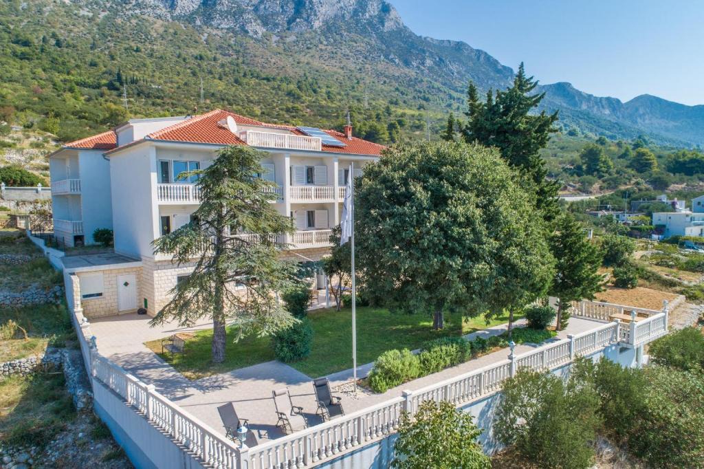 Brist Bed & Breakfast | Villa Gomila