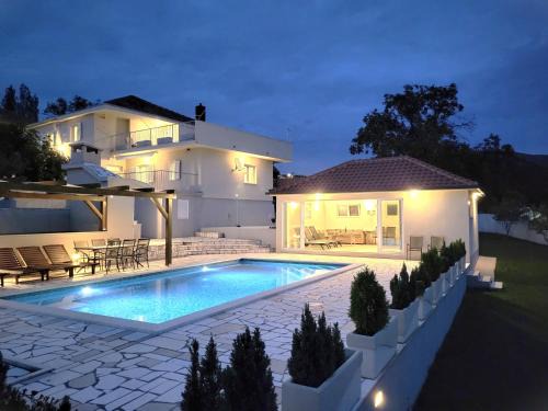 Neoric Villa | Villa Gorana with large private pool