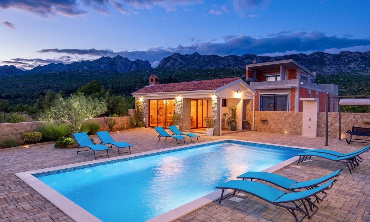 Seline Villa | Villa Grandioza ZadarVillas