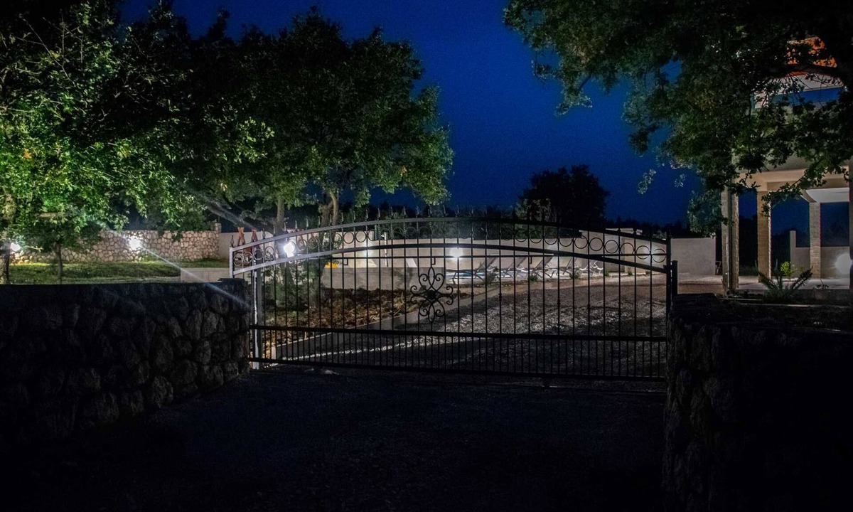 Podgradina Villa | Villa Hanami Zen Garden by Feel Croatia