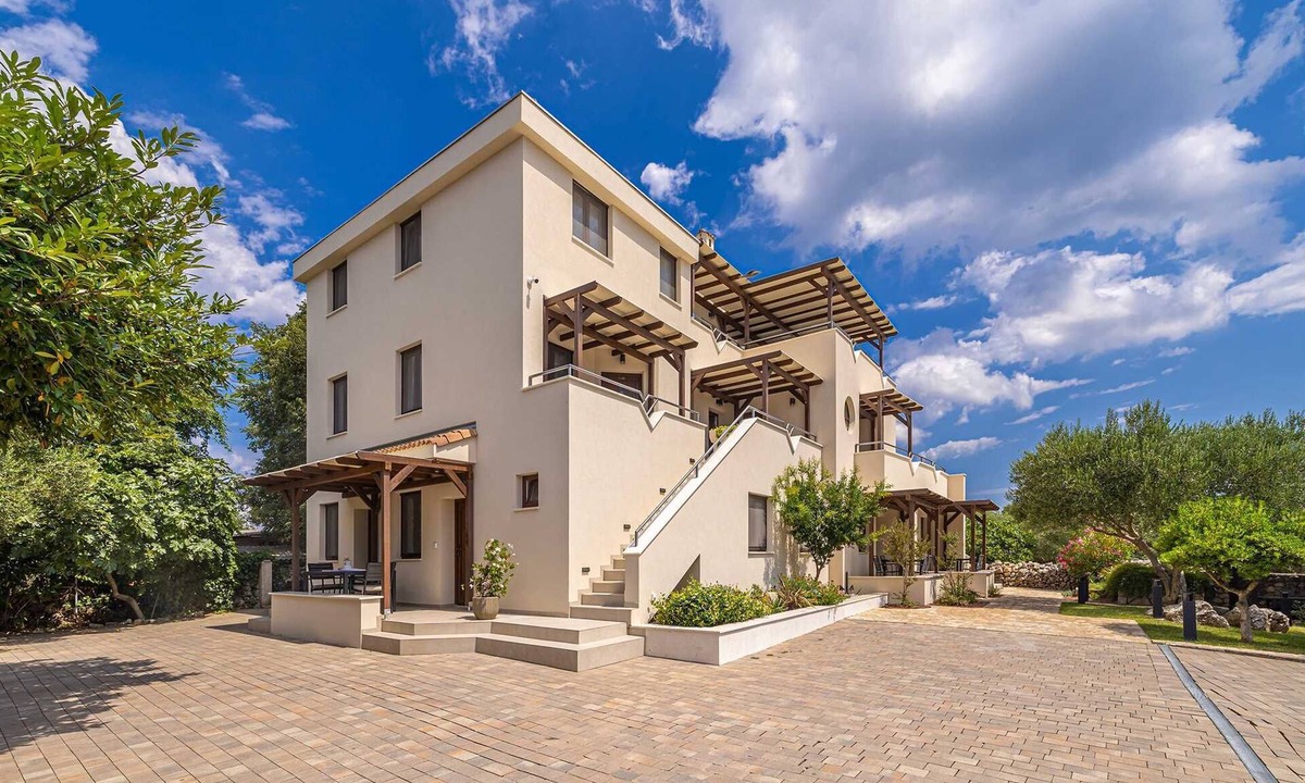 Linardici Apartment | Villa Haya - apartment MANDARINA with heated pool