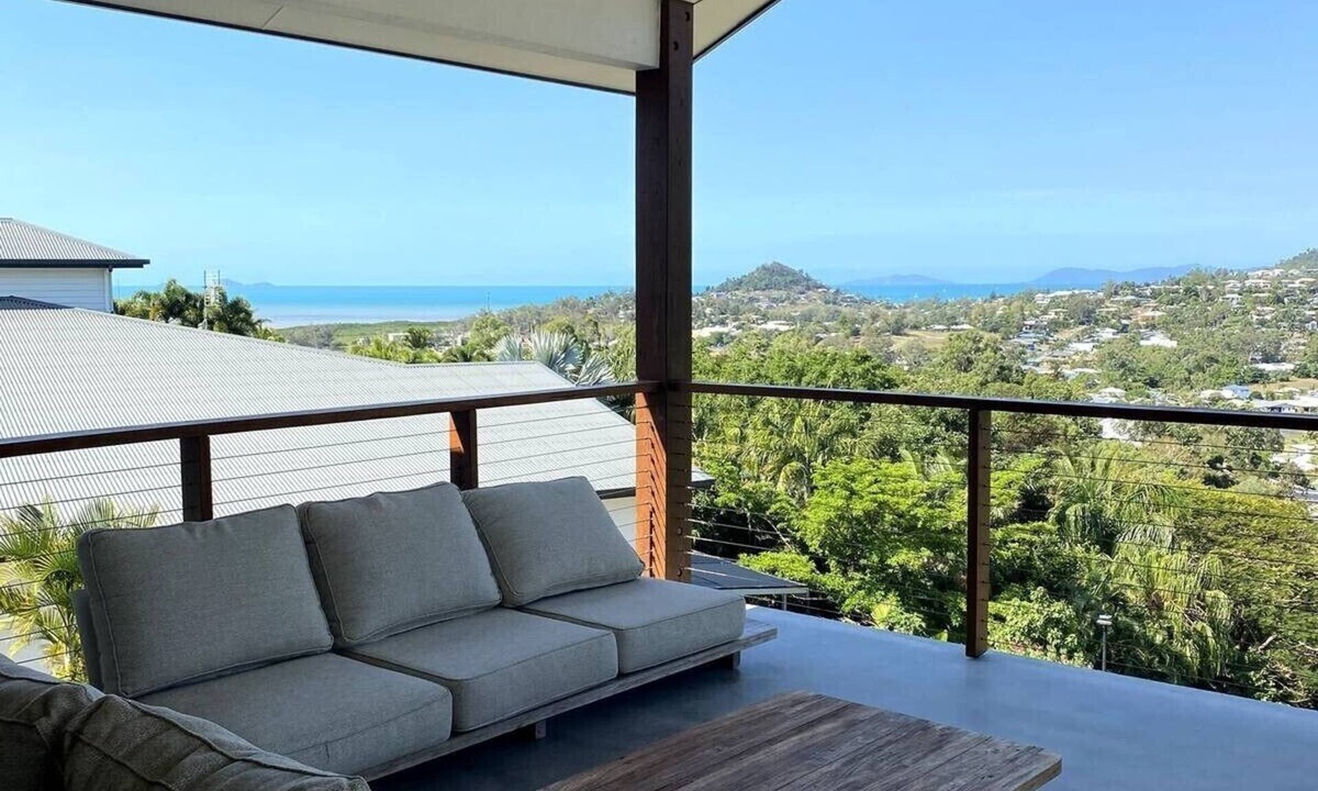 Cannonvale House | Villa Hayman