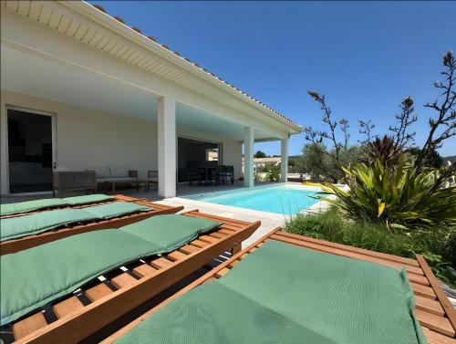 Goudargues Villa | Villa Hestia