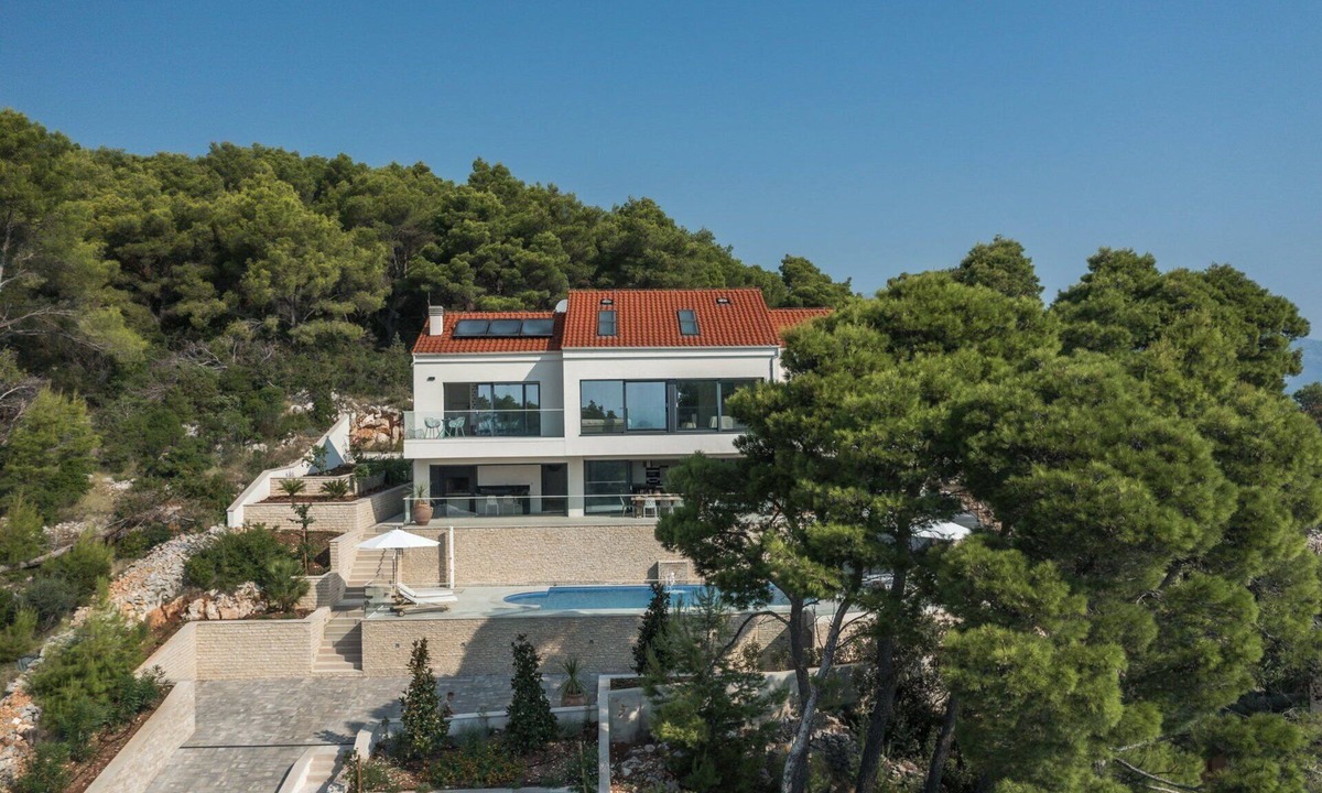 Lumbarda Villa | Villa Hestia with Heated Pool