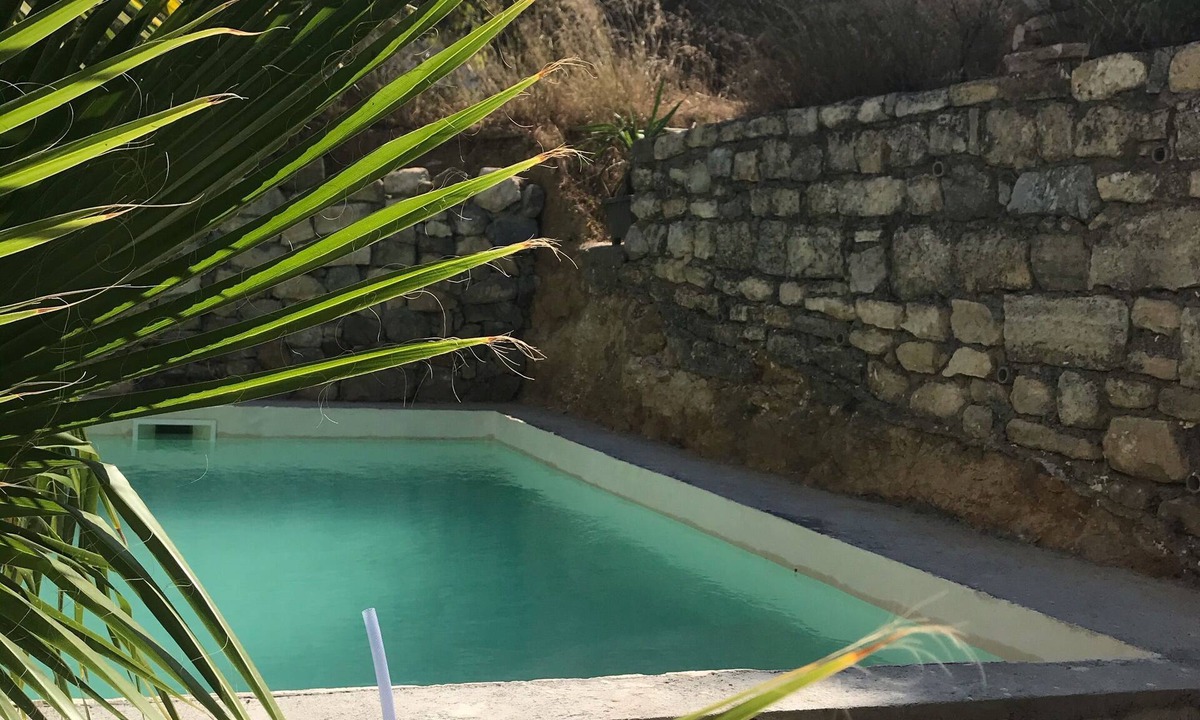 Roquefort-des-Corbieres House | Villa in village it maritime corbieres