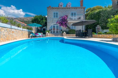 Pile Villa | Villa Ida