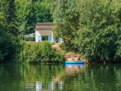 Bruniquel Villa | Villa in Bruniquel by Aveyron River