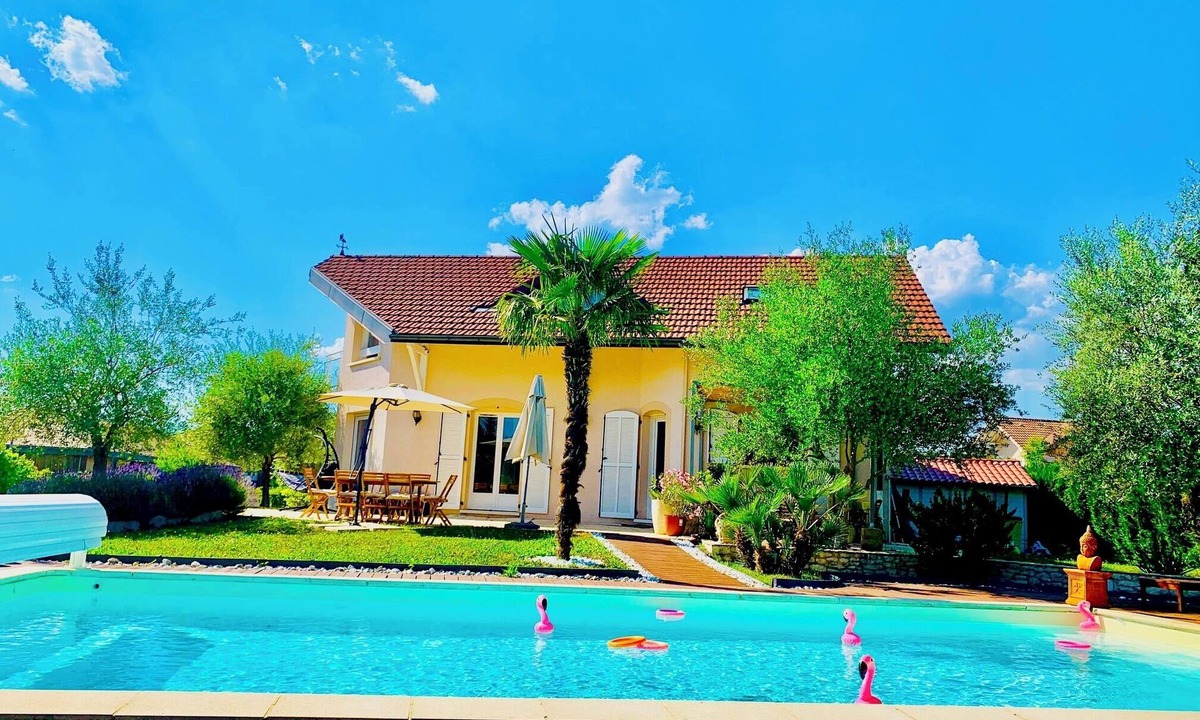 Chens-sur-Leman Villa | Villa in Chens SUR Leman