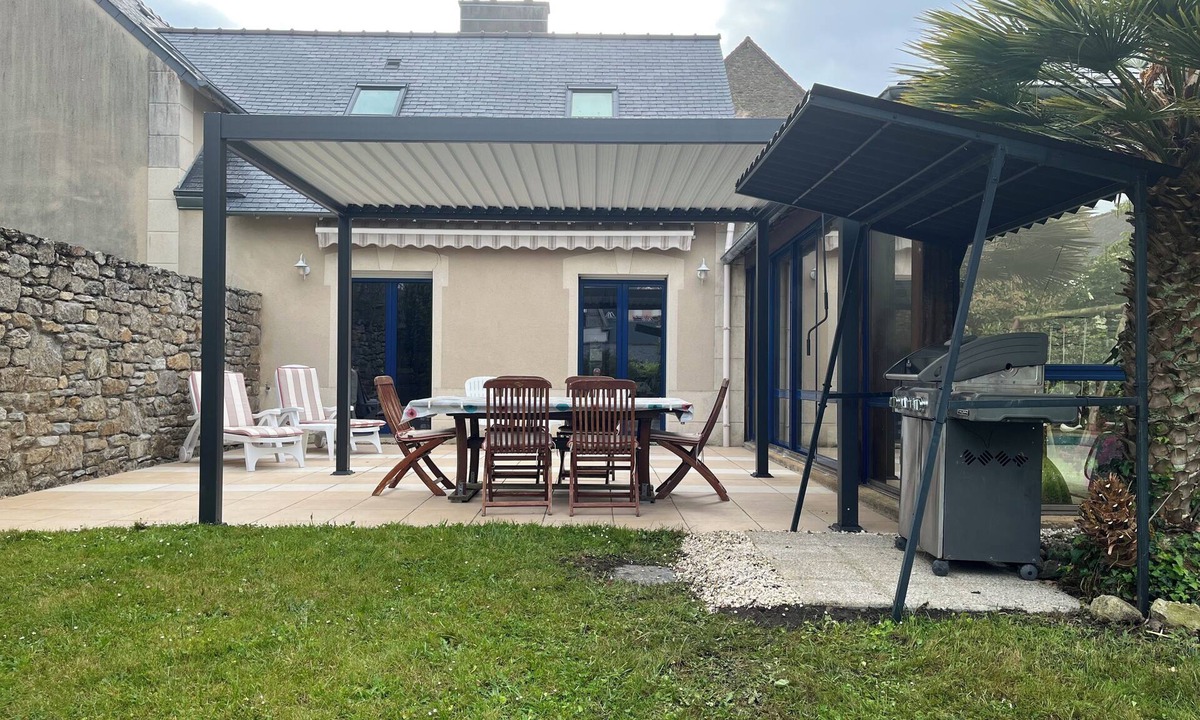 Dinard Villa | Villa in Dinard exceptional location a stone's throw from town center and beaches