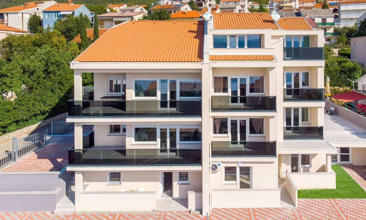 Dramalj Apartment | Villa in Dramalj, family friendly, pool, close to the beach
