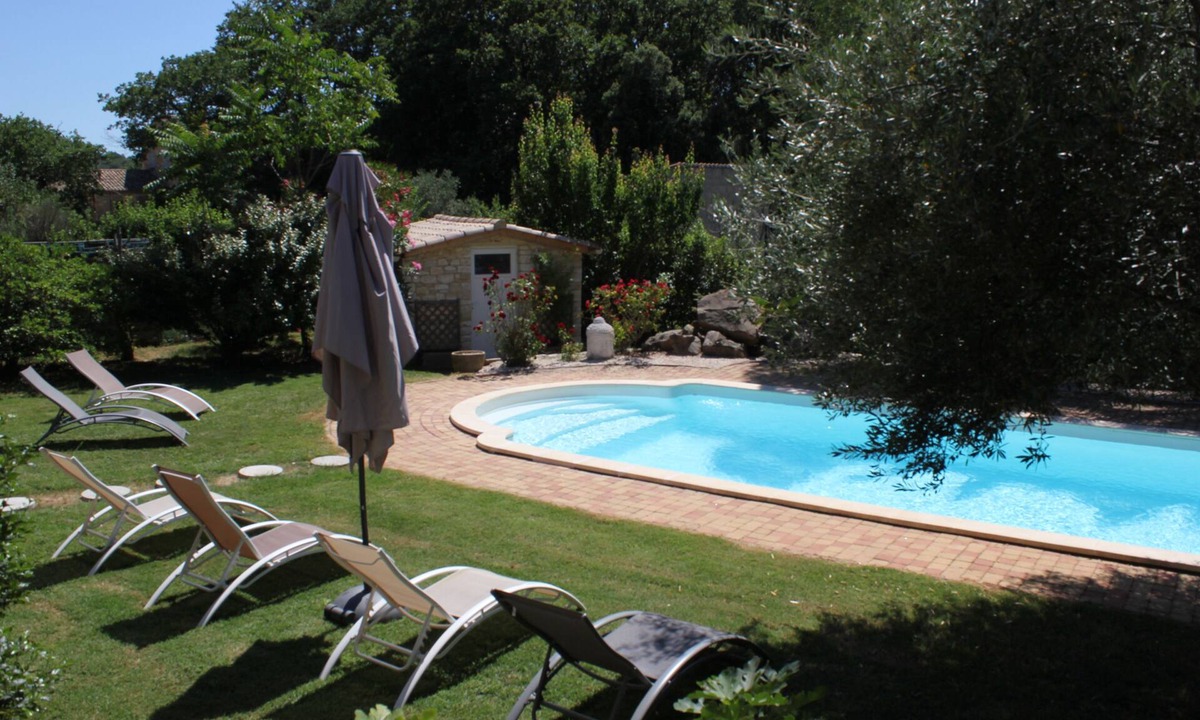Saint-Victor-des-Oules Villa | Villa in the country