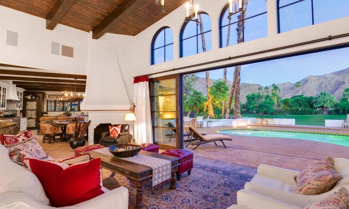 Indian Wells Villa | Villa In Indian Wells With Smoking, Internet, Pet Friendly