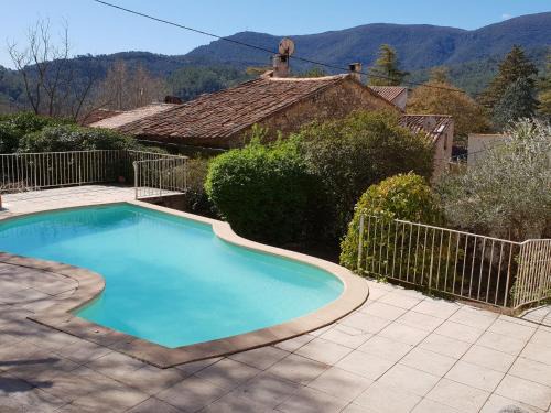 Meounes-les-Montrieux House | Villa in Meounes-Les-Montrieux