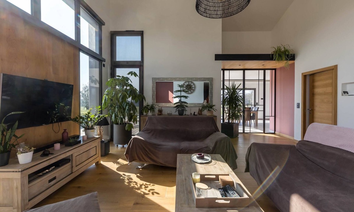 Saint-Corneille Villa | Villa in Saint-Corneille with Private Jacuzzi