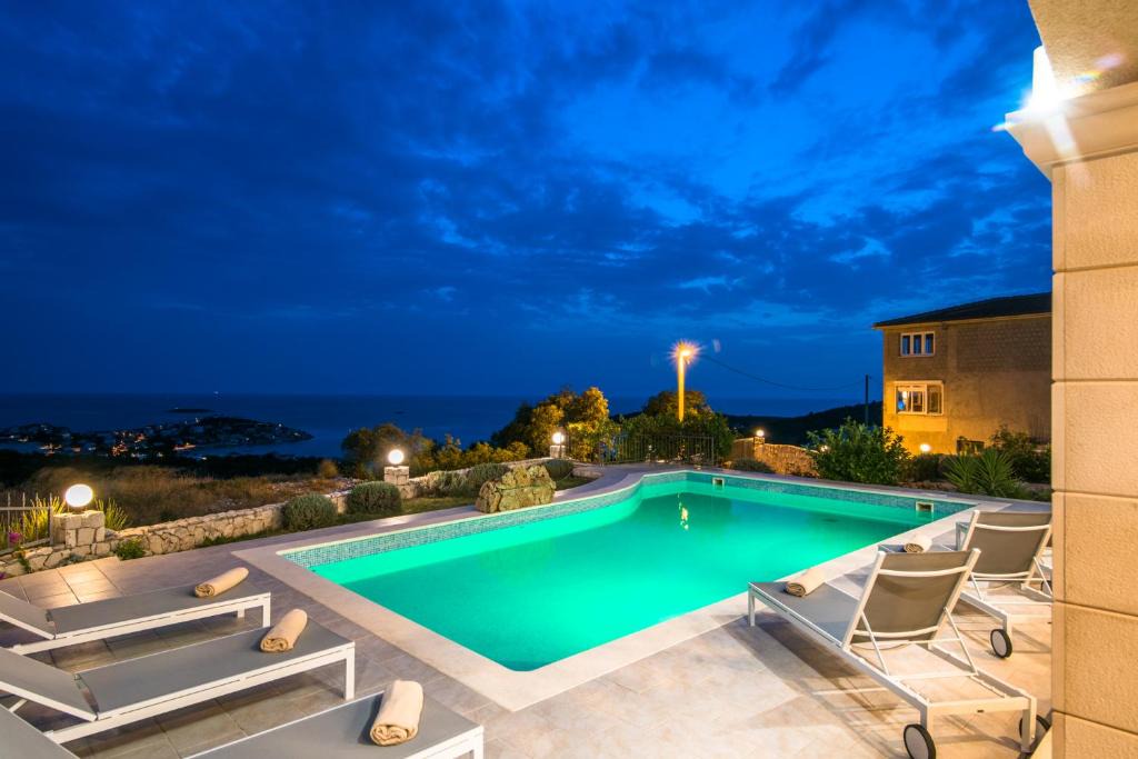 Sevid Villa | Villa Ivana