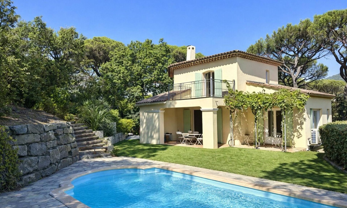 Plage de la Garonnette Villa | Villa Jade Sainte-Maxime - BEACH BY FOOT