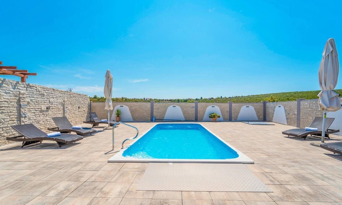 Donje Rastane Villa | Villa Jadran - Three Bedroom Villa, Sleeps 7