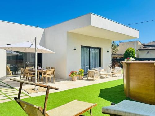 Mougins Villa | VILLA JAVA - Piscine Terrasse 8 minutes des Plages