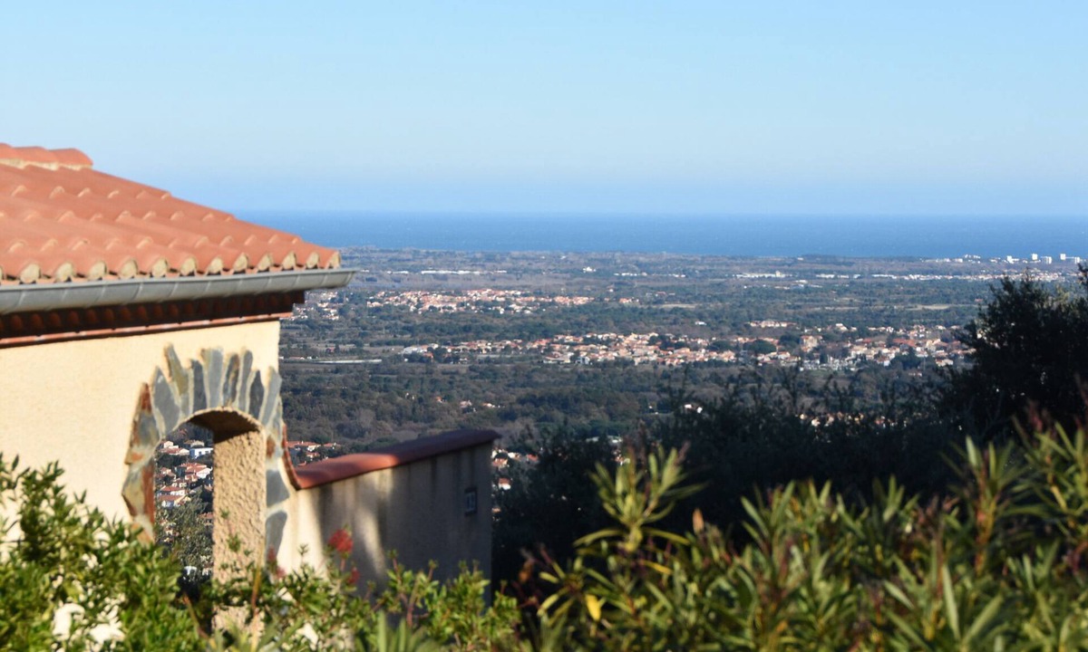 Laroque-des-Alberes Villa | Villa Josephine: On the hillside overlooking the sea, terrace, pool & tennis