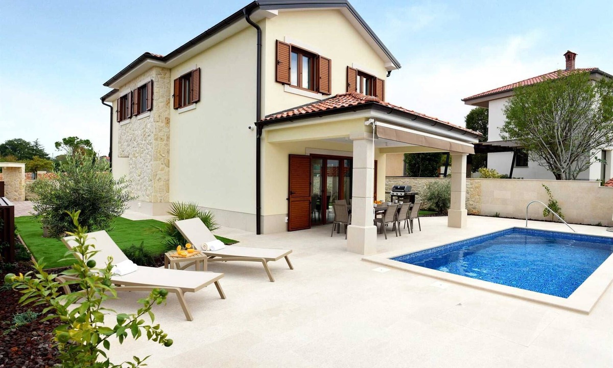 Rasopasno Villa | Villa Julija with heated swimming pool