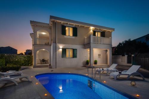 Grebastica Villa | Villa Kami - 4 stars villa, Heated pool