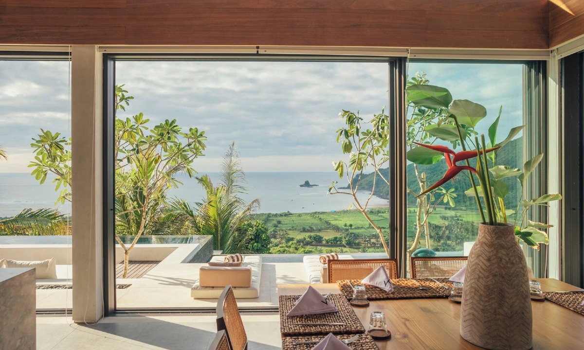 Praya Barat Villa | Villa Kami at Tampah Hills