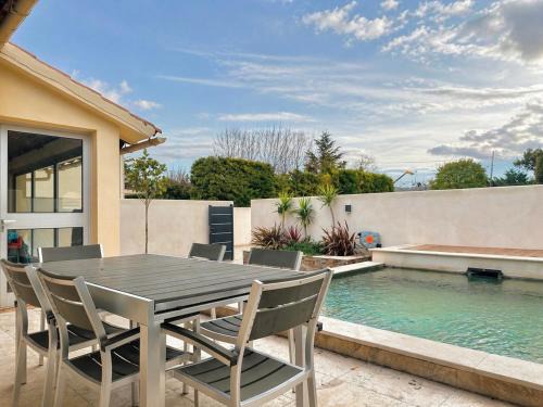 Entraigues-sur-la-Sorgue House | Villa Keromate, climatisée avec bassin de baignade