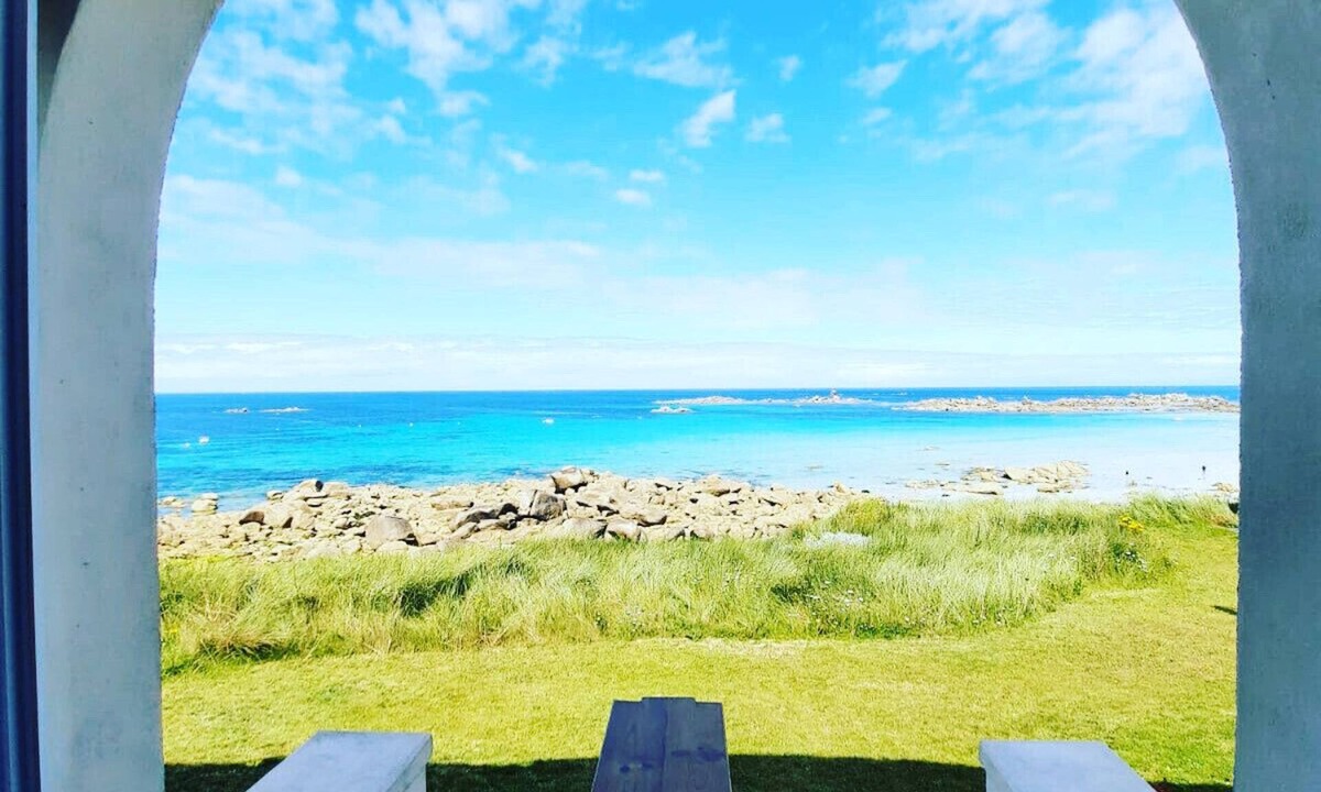 Cleder House | Villa Ker Anna, 4 people, seafront