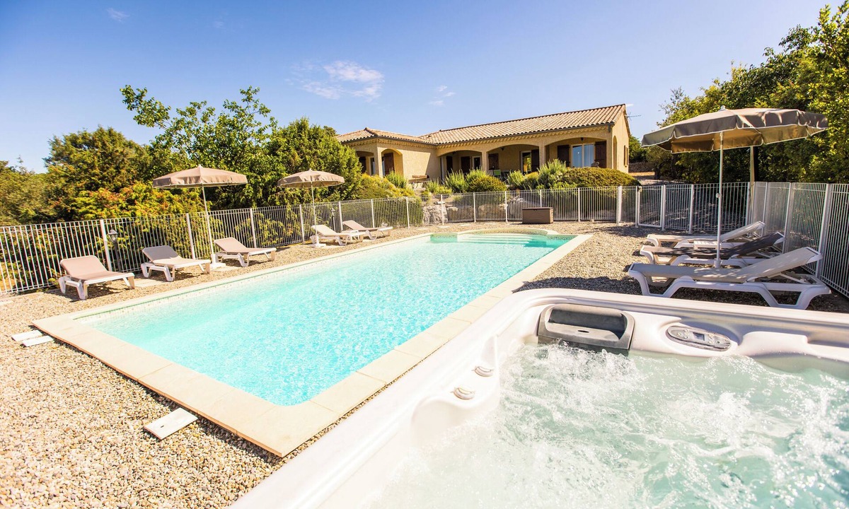 Joyeuse Villa | Villa L'Olivier with Private Pool and Spa in South Ardèche