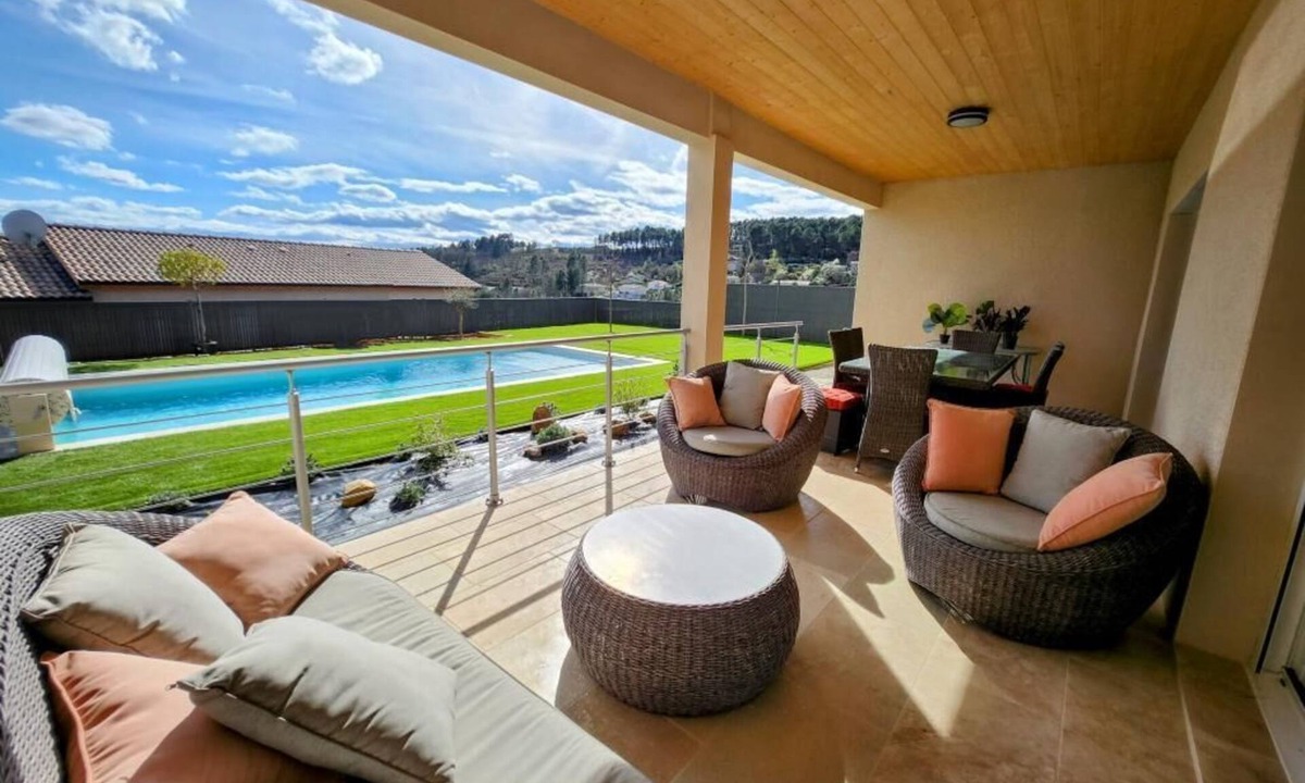 Joyeuse Villa | Villa l'Olympe for 10 people with private heated pool