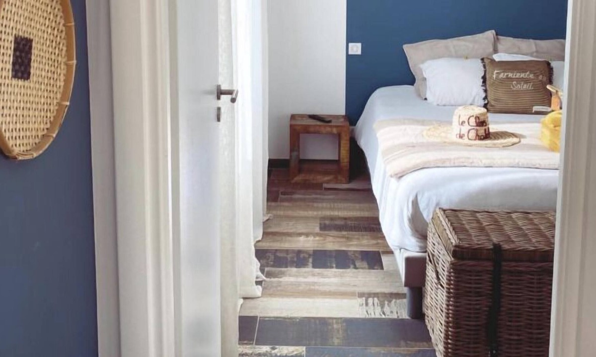 Port District Villa | Villa La Crique 6 pers. - Le Clos de Chatel - Patio Jacuzzi