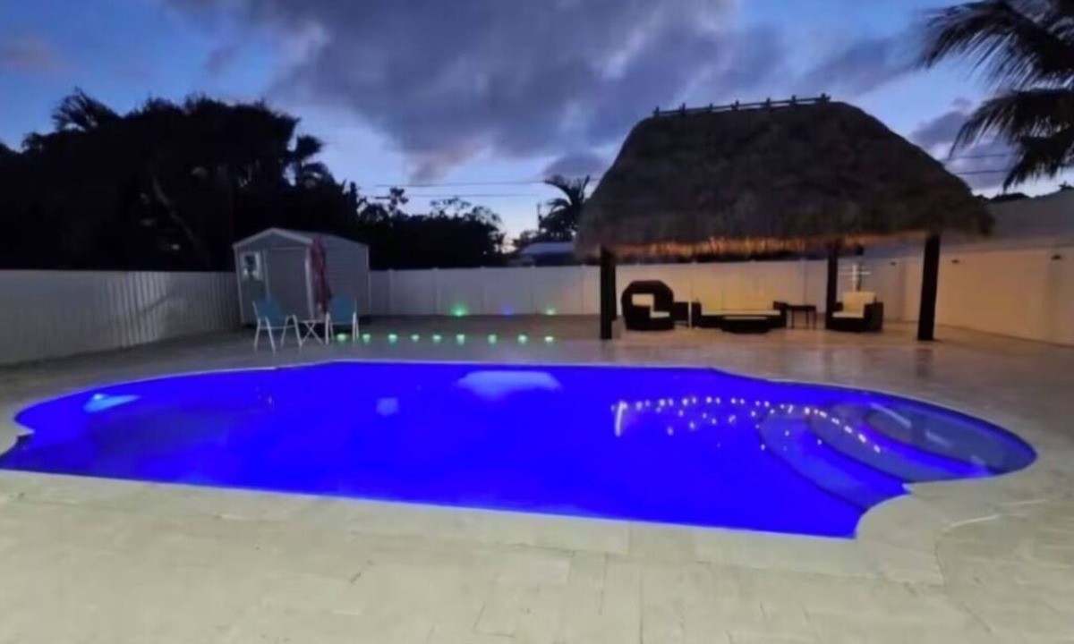 Rock Harbor House | Villa La Dorada.