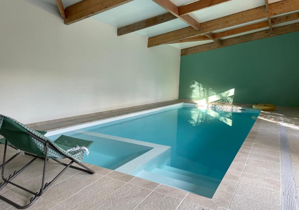 Barneville-Carteret Villa | Villa La Luciole Piscine interieure