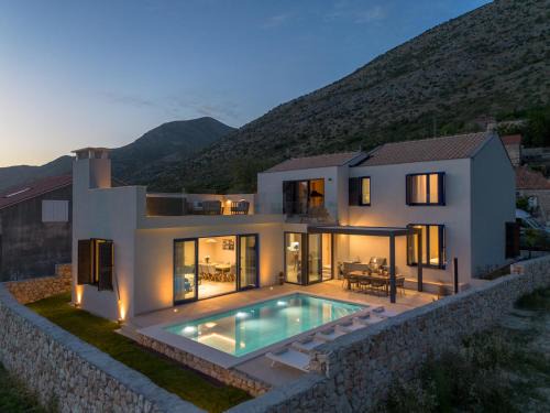 Majkovi Villa | Villa La Miel