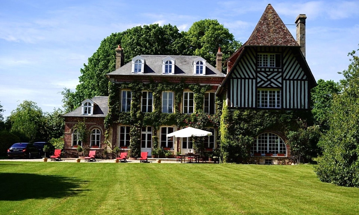 Calleville House | Villa La Pas Parisienne