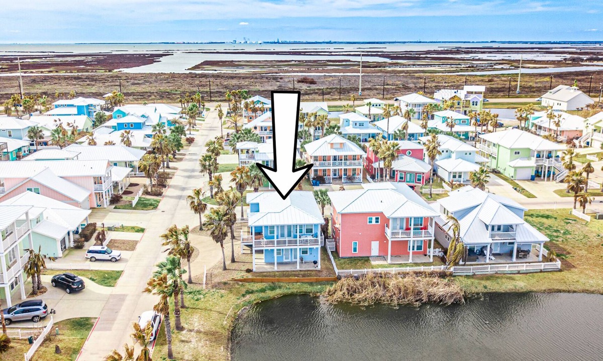 Port Aransas House | Villa Laguna | Pools + Boardwalk + Pet Friendly