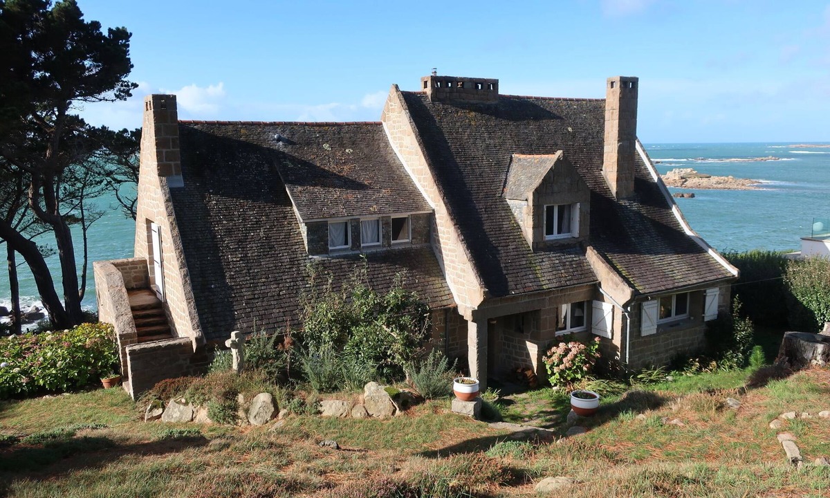 Trebeurden Villa | Villa Lan Kerellec - seafront - 180 degree panoramic view