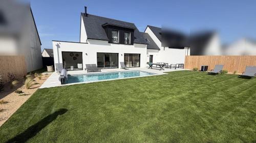 Roscoff Villa | Villa Laouen - piscine, proche centre-ville