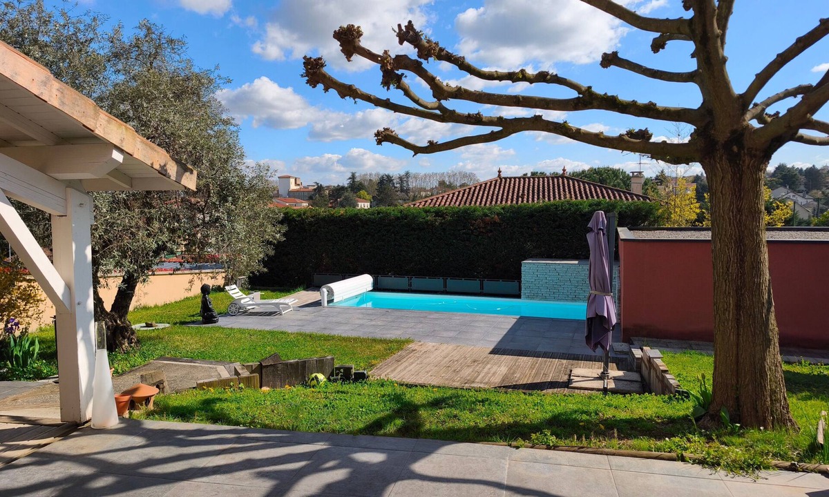 Charly Villa | Villa "Laurent" with Private Pool Near Lyon